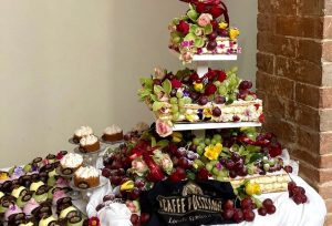 Buffet di dolci Caffè Poliziano all'Anteprima del Vino Nobile 2022